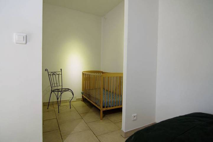 Location de vacances pour 5 personnes, avec piscine ainsi que jardin et terrasse, animaux acceptés à Lédenon - 4