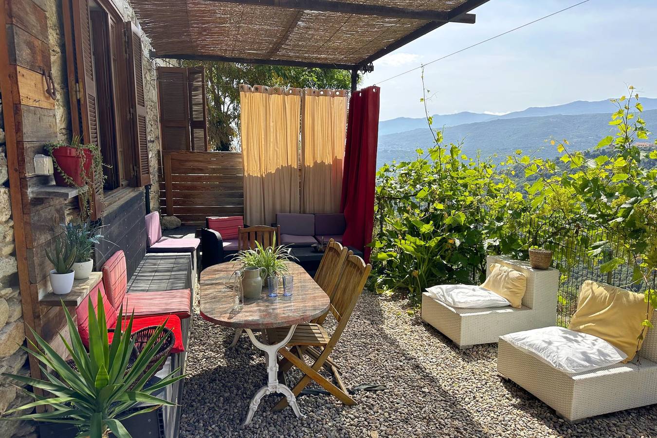 Appartamento intero, Casa Nebbia, appartement dans maison en pierre in Santo Pietro di Tenda, Calvi e dintorni