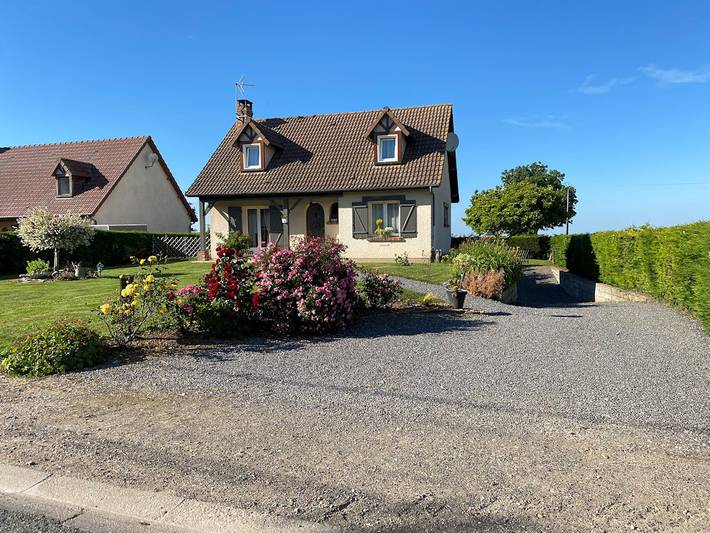 Gîte pour 7 personnes, avec terrasse et jardin, animaux acceptés
