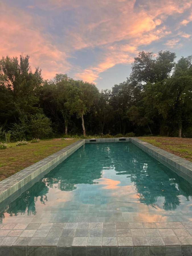 Location de vacances pour 4 personnes, avec vue ainsi que jardin et terrasse à La Môle - 2