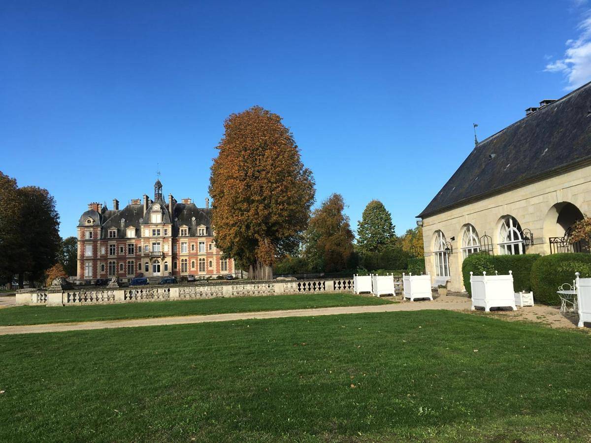 Appartement entier, The Orangery apartment, Chateau de la Trousse in Ocquerre, Seine-et-Marne