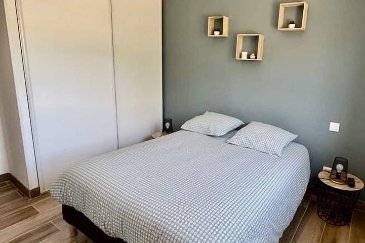 Location de vacances pour 6 personnes, avec jardin et terrasse à Escales - 3