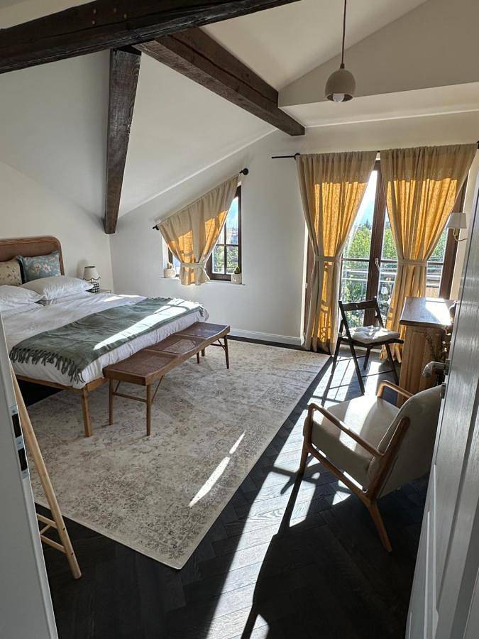 Deluxe Double Room (2 Adults + 1 Child) in Sopot (Bulgarie), Balkan Mountains