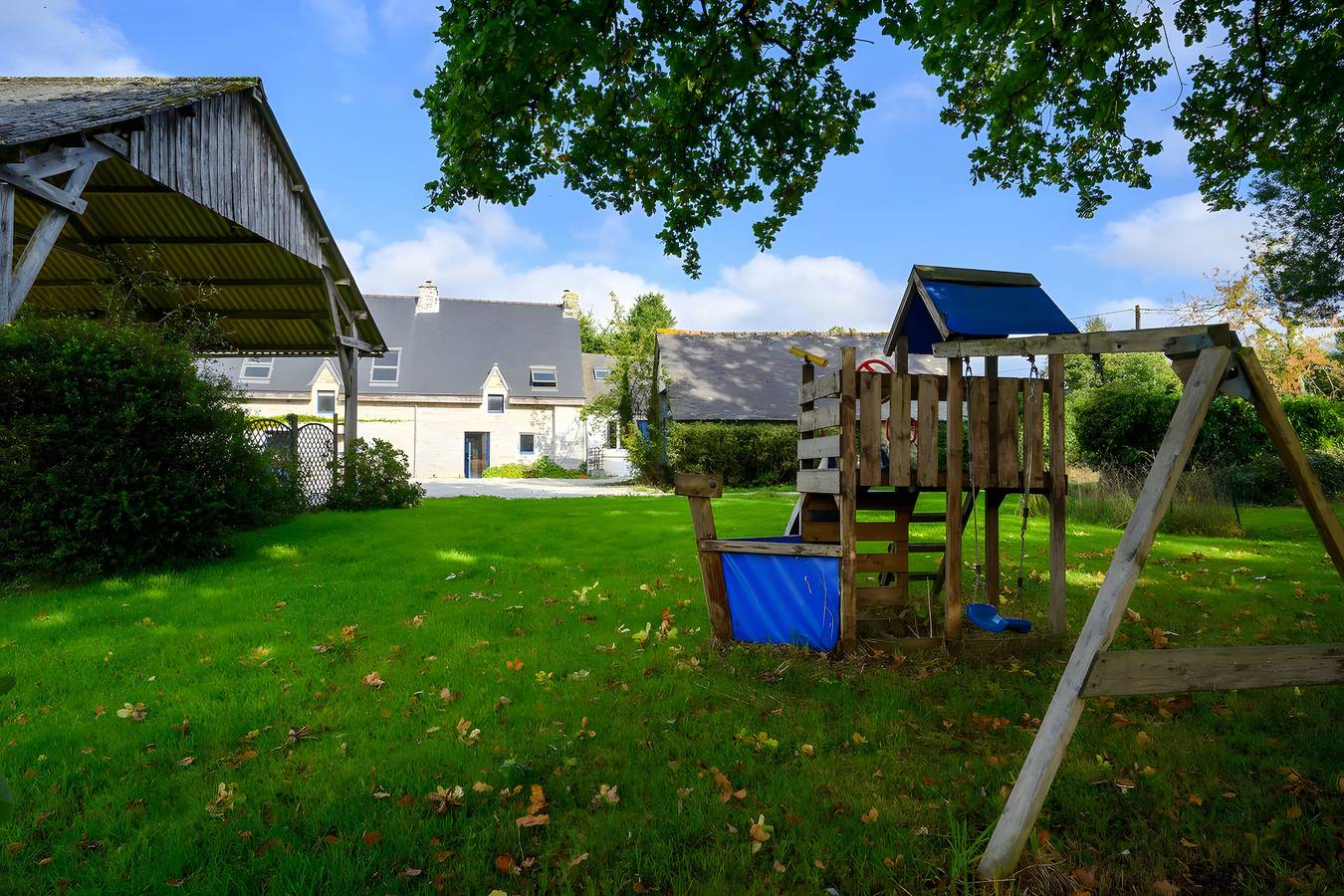 Maison de campagne « Kerdrean » avec terrasse partagée et Wi-Fi in Cléguérec, Région de Pontivy