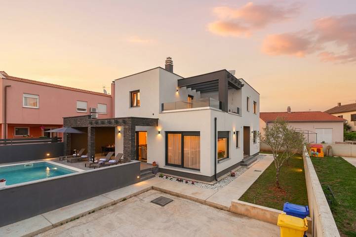 Villa pour 8 personnes avec piscine in Pula-Medulin, Pula