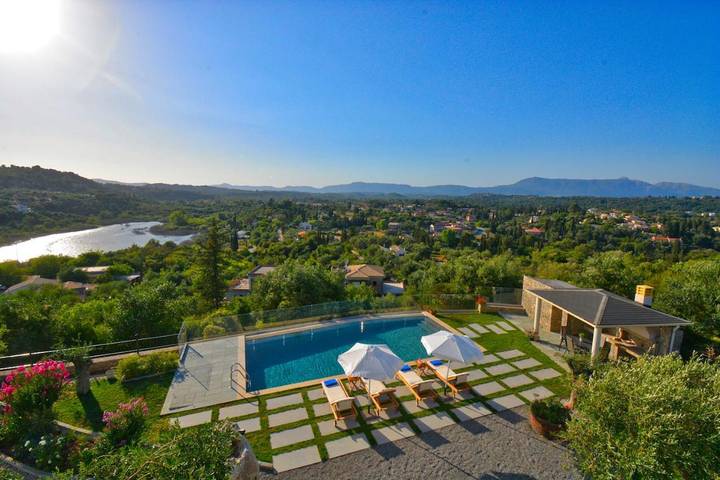 Villa with Private Pool in Άγιο Ιωάννη (Κέρκυρα), Κέρκυρα