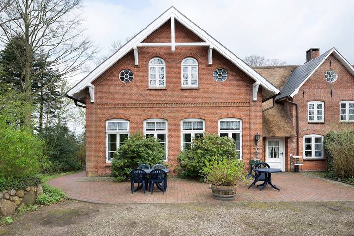 Ganzes Studio, 'Kleine Ferienwohnung' mit gemeinsamer Terrasse, gemeinsamem Garten und Wi-Fi in Leck, Grünes Binnenland