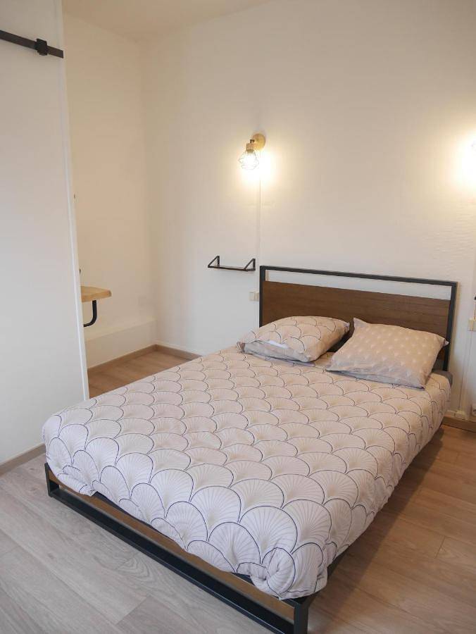 Double Room with Private Bathroom in Quérigut, Ariège