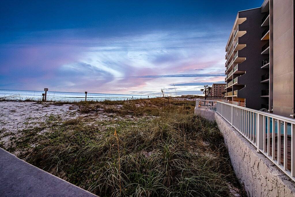 Vacation Apartment for 2 Guests in Okaloosa Island, Emerald Coast