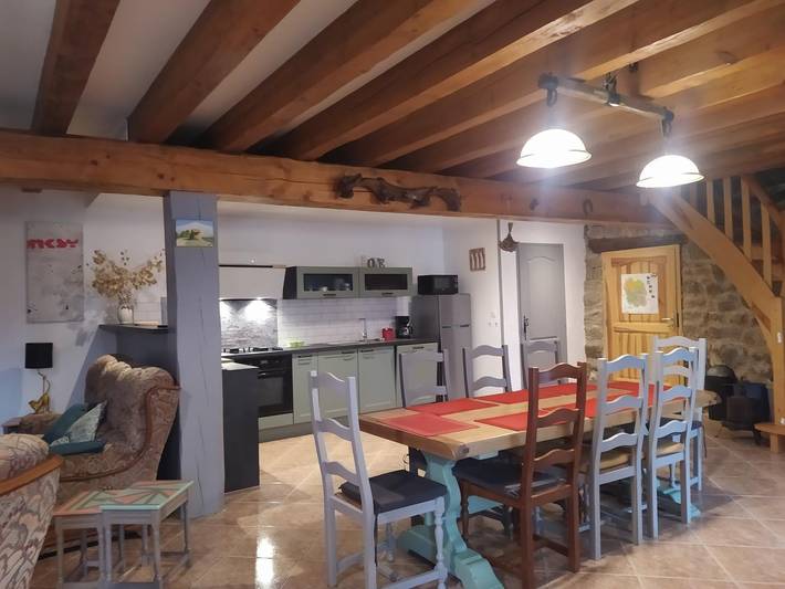Gîte pour 7 personnes, avec Terrasse ainsi que Jardin et Vue à Auroux (Lozère)