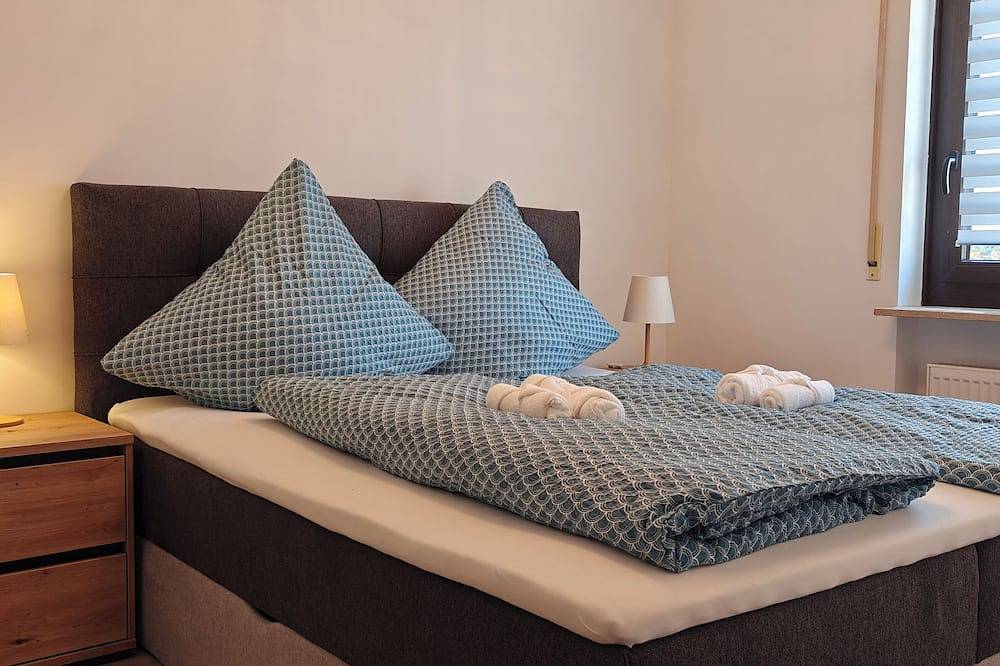 Ganze Wohnung, Haus am Berg, Ferienwohnung Bergsonne im schönen fränkischen Seenland. in Pleinfeld, Frankenalb