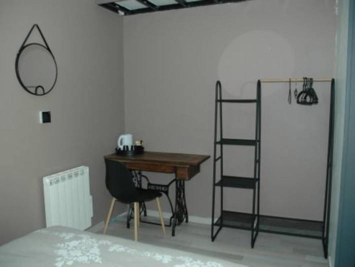 Location de vacances pour 4 personnes, avec piscine et terrasse à Changé - 2