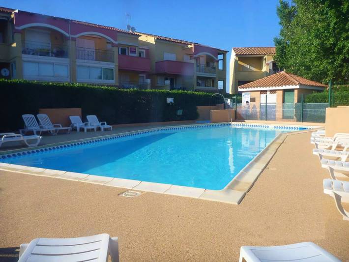 Villa pour 6 personnes, avec terrasse ainsi que vue et piscine à Marseillan