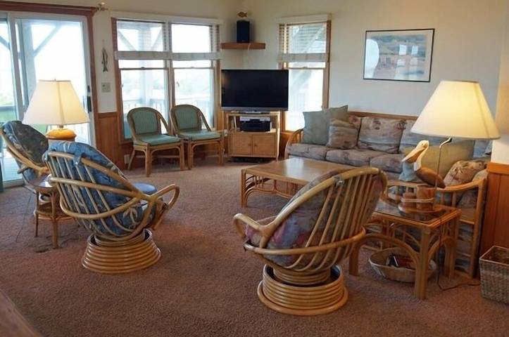 Vacation house for 12 people, with terrace in Kill Devil Hills