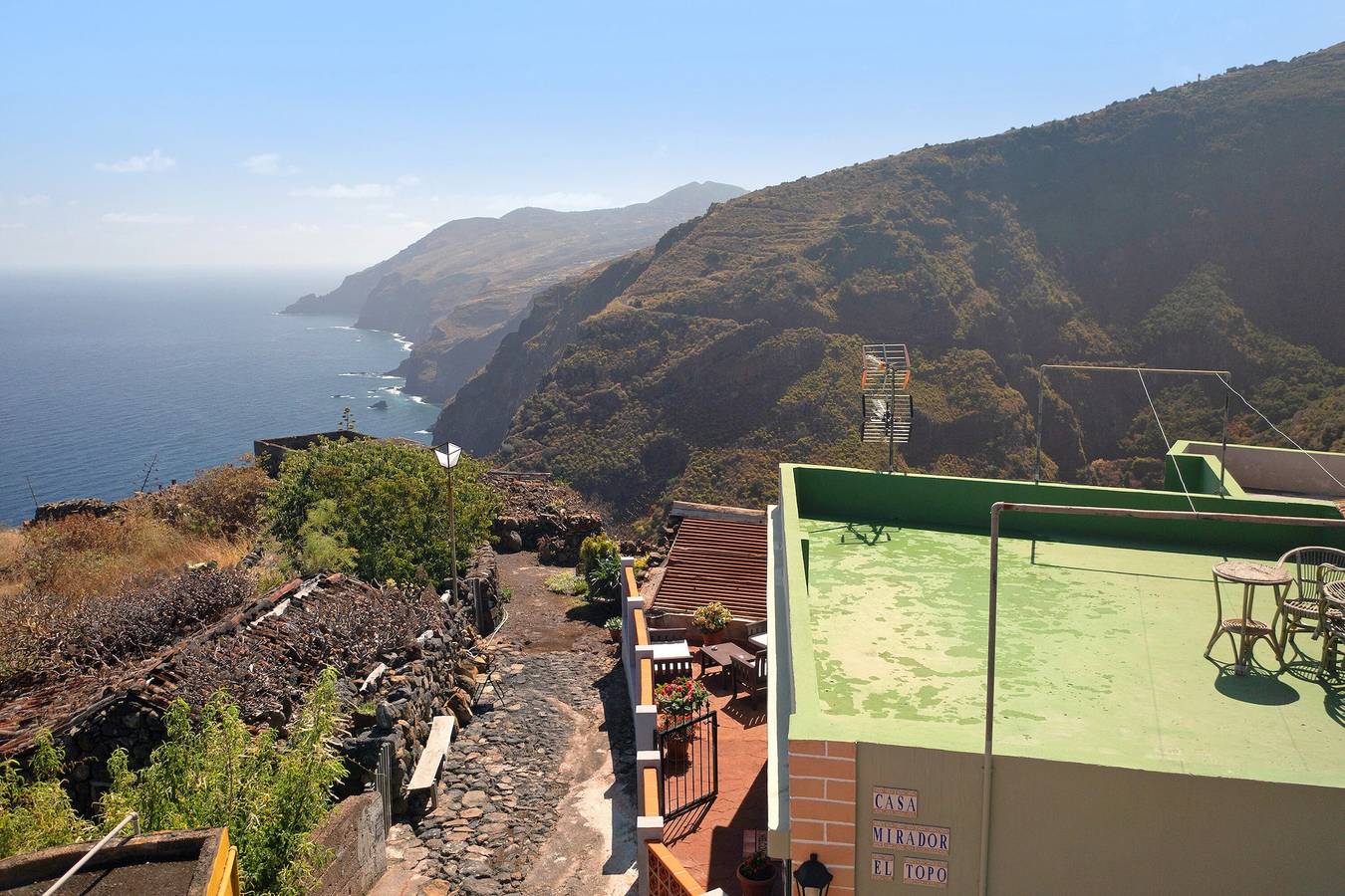 Holiday Home "Casa Mirador El Topo" with Sea View, Private Terraces & Wi-Fi in El Tablado (Canaries), Garafía