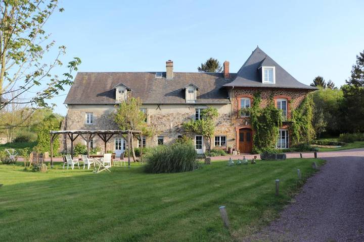 Chambre d’hôte pour 3 personnes, avec Terrasse ainsi que Jardin et Vue