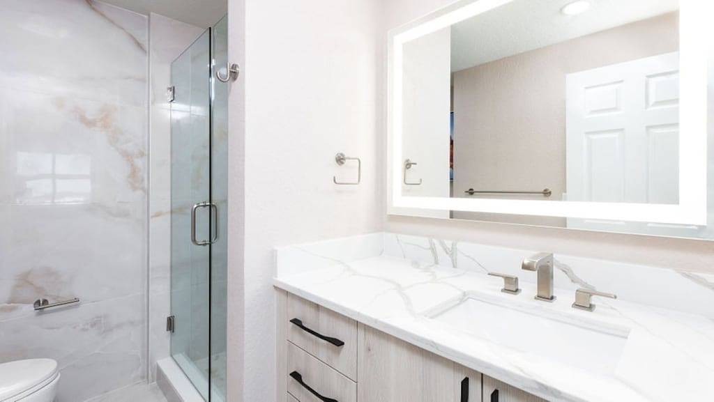 Ganze Wohnung, 2 Schlafzimmer Eigentumswohnung in Hochhaus Zu Fuß zu Universal in Orlando, Orange County (FL)