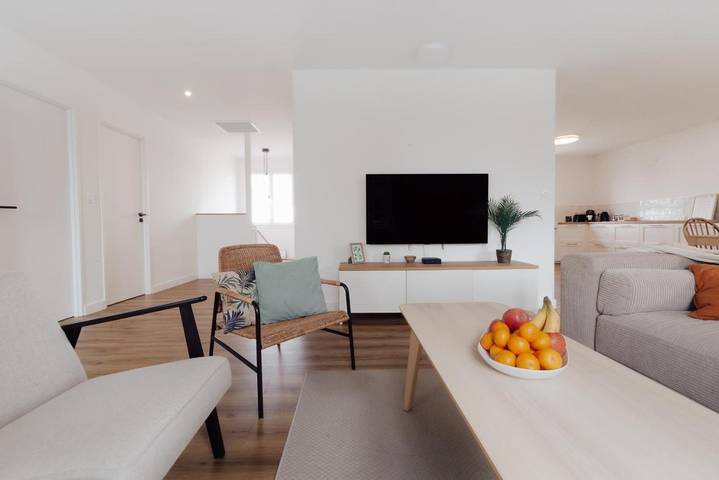 Location de vacances pour 10 personnes, avec balcon, adapté aux familles à Nieul-sur-Mer - 2