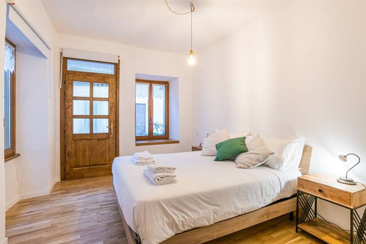 Appartement entier, Appartement de vacances pour 5 personnes avec balcon/terrasse in Dongo, Lac de Côme