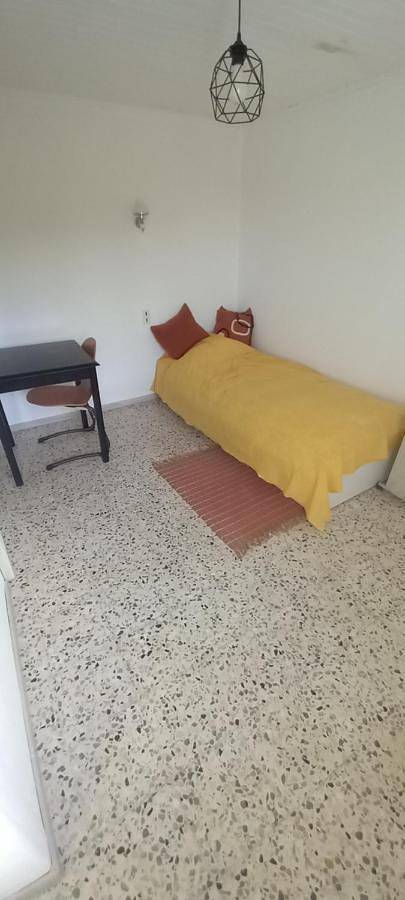 Gîte pour 2 personnes, avec terrasse ainsi que vue et jardin à Monoblet - 4