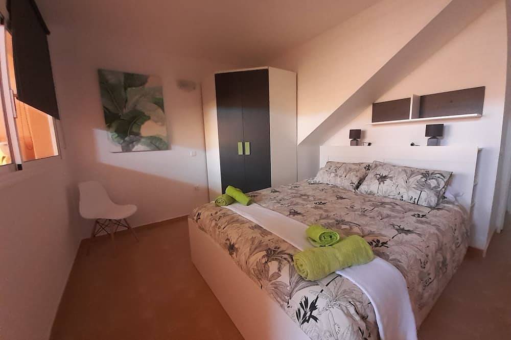 Pleasant house quiet private residence, Ocean view-6 pers- 110 m2 -Piscine- in Costa de Antigua, Antigua