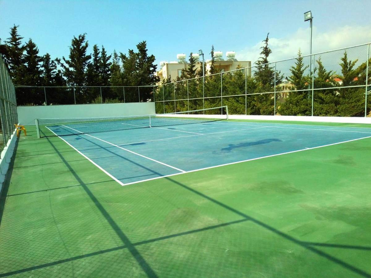 6 bdr villa with Tennis Court in Paphos, South Cyprus