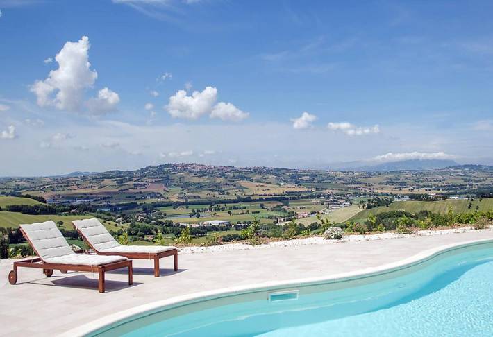 Hotel für 2 Personen, mit Balkon und Terrasse sowie Garten und Pool