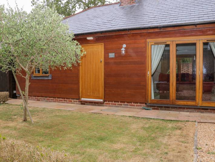 Gîte pour 4 personnes, avec jacuzzi ainsi que jardin et piscine - 1