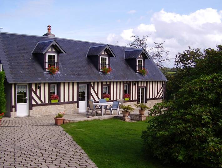 Gîte pour 5 personnes, avec terrasse et jardin - 1
