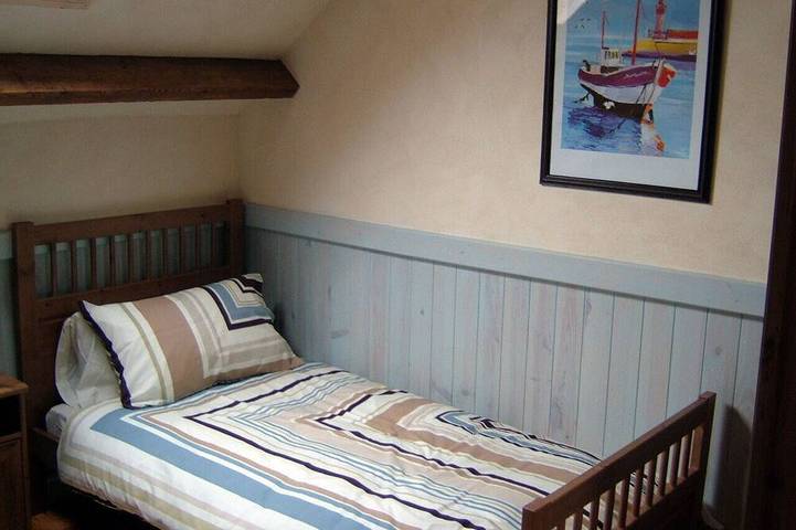 Location de vacances pour 6 personnes, avec terrasse et jardin ainsi que piscine et jacuzzi à Néhou - 3