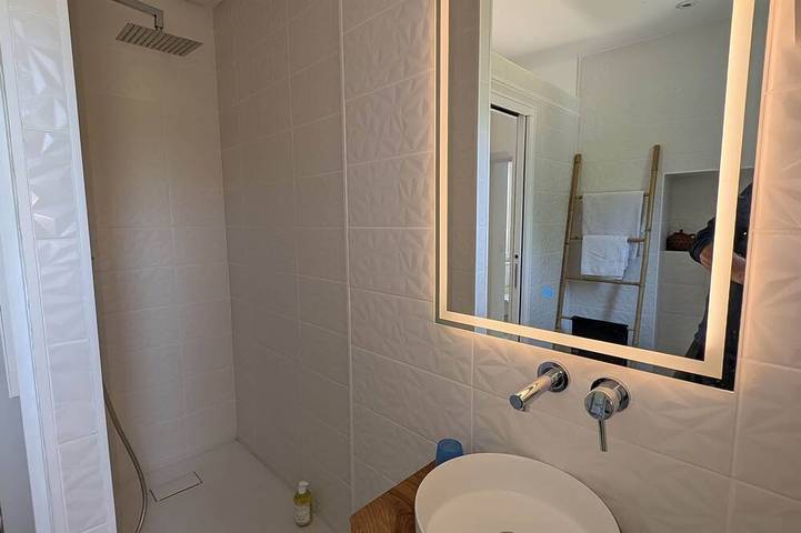 Chambre d’hôte pour 3 personnes à Saint-Alban-Auriolles - 4