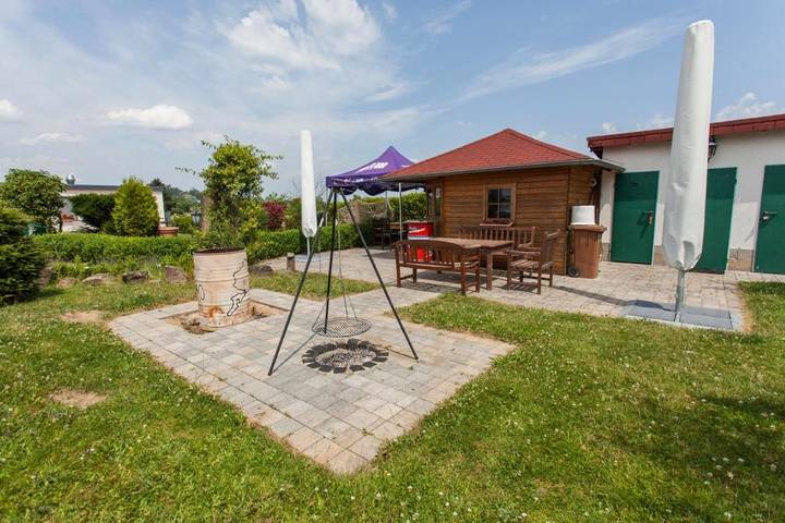 Hotel für 2 Personen, mit Terrasse und Garten sowie Ausblick, mit Haustier am Nürburgring - 4