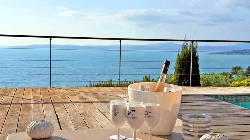 Villa pour 8 personnes, avec jardin ainsi que vue et piscine, animaux acceptés dans Les Issambres - 2