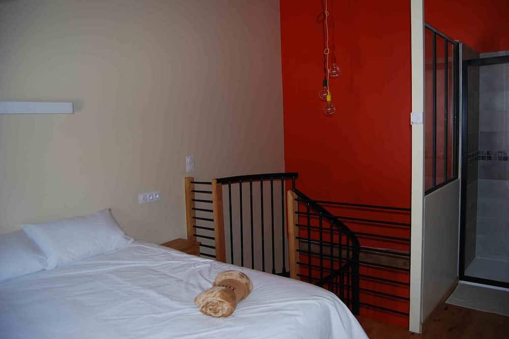 Appartement entier, Duplex Le clocher du Gîte horloger au centre de la ville haute de Saint-Flour in Saint-Flour, Région de Saint-Flour