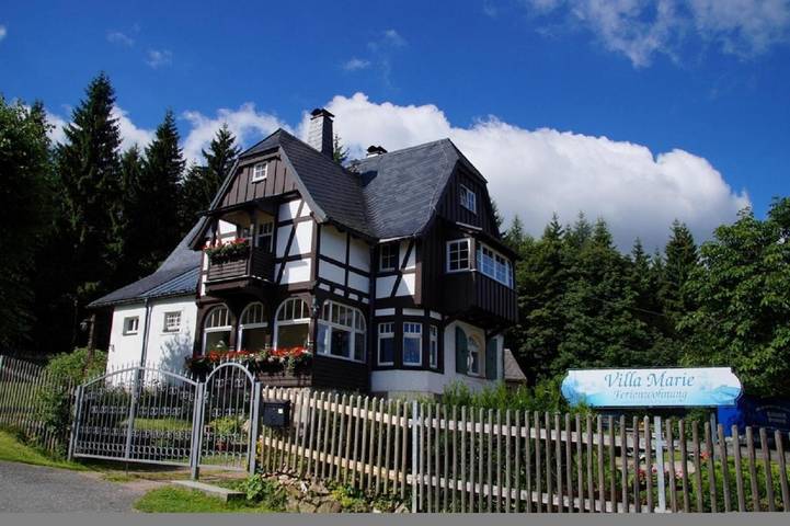 Ferienwohnung für 3 Personen, mit Ausblick und Garten in Altenberg