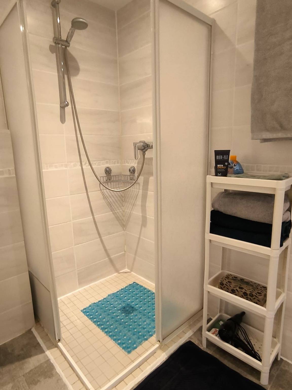 Ganze Ferienwohnung, Holzgebäude in Ebersbach an der Fils, Landkreis Göppingen