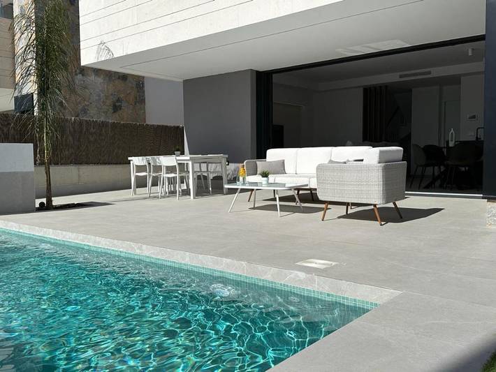 Chalet para 8 personas, con piscina y balcón además de vistas al lago y vistas - 1