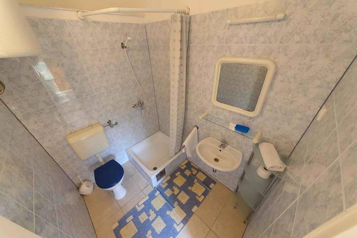 Ferienwohnung für 3 Personen, mit Balkon und Garten in Petrcane - 3