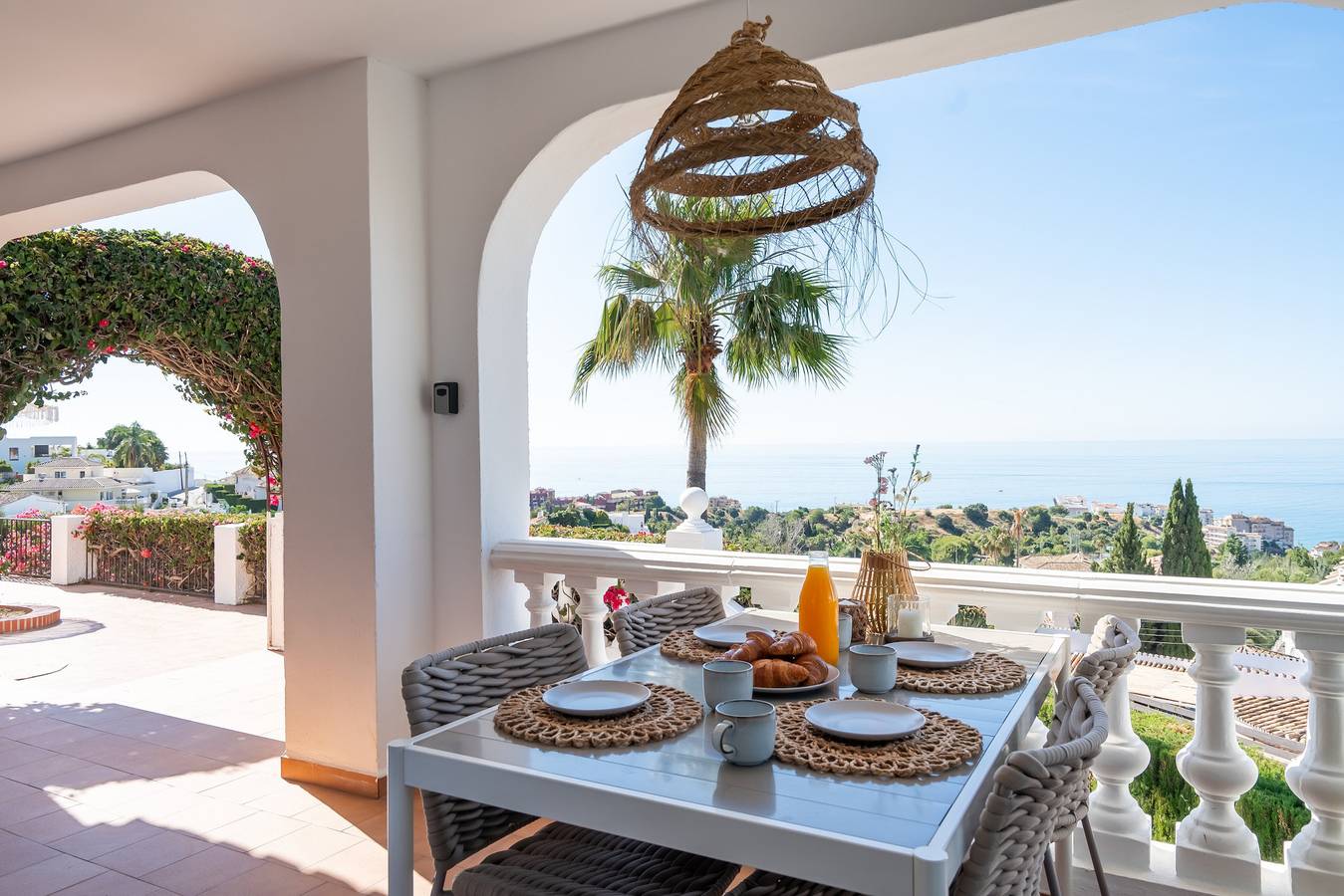 Villa Sabine - Spectacular Sea View Villa in Capel in La Capellania, Benalmádena