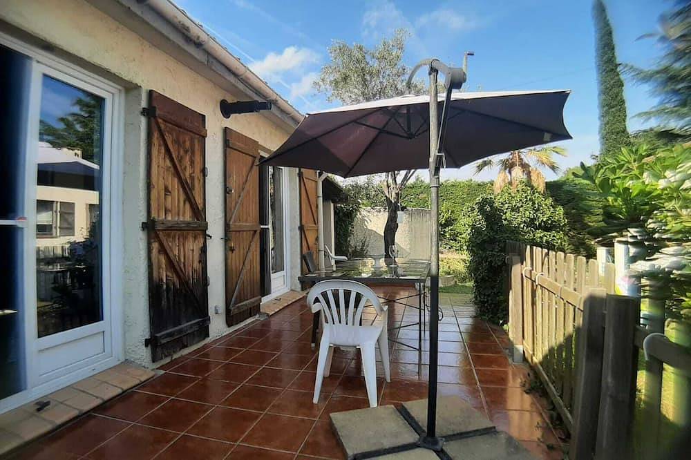 Cozy house - peaceful setting, with a terrace, close to golf courses and beaches in Biot, Region de Cannes