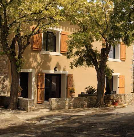 Location de vacances pour 10 personnes, avec vue et jardin, adapté aux familles dans Musee de l'Ecole