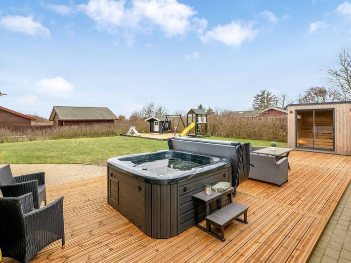 Ferienhaus für 8 Personen, mit Balkon und Terrasse sowie Sauna in Stauning - 2