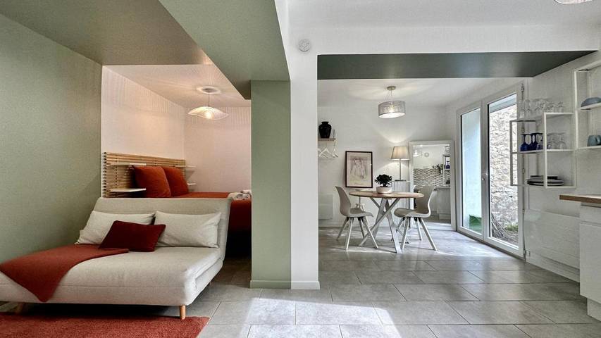Location de vacances pour 2 personnes, avec Terrasse ainsi que Jardin et Vue à Nemours