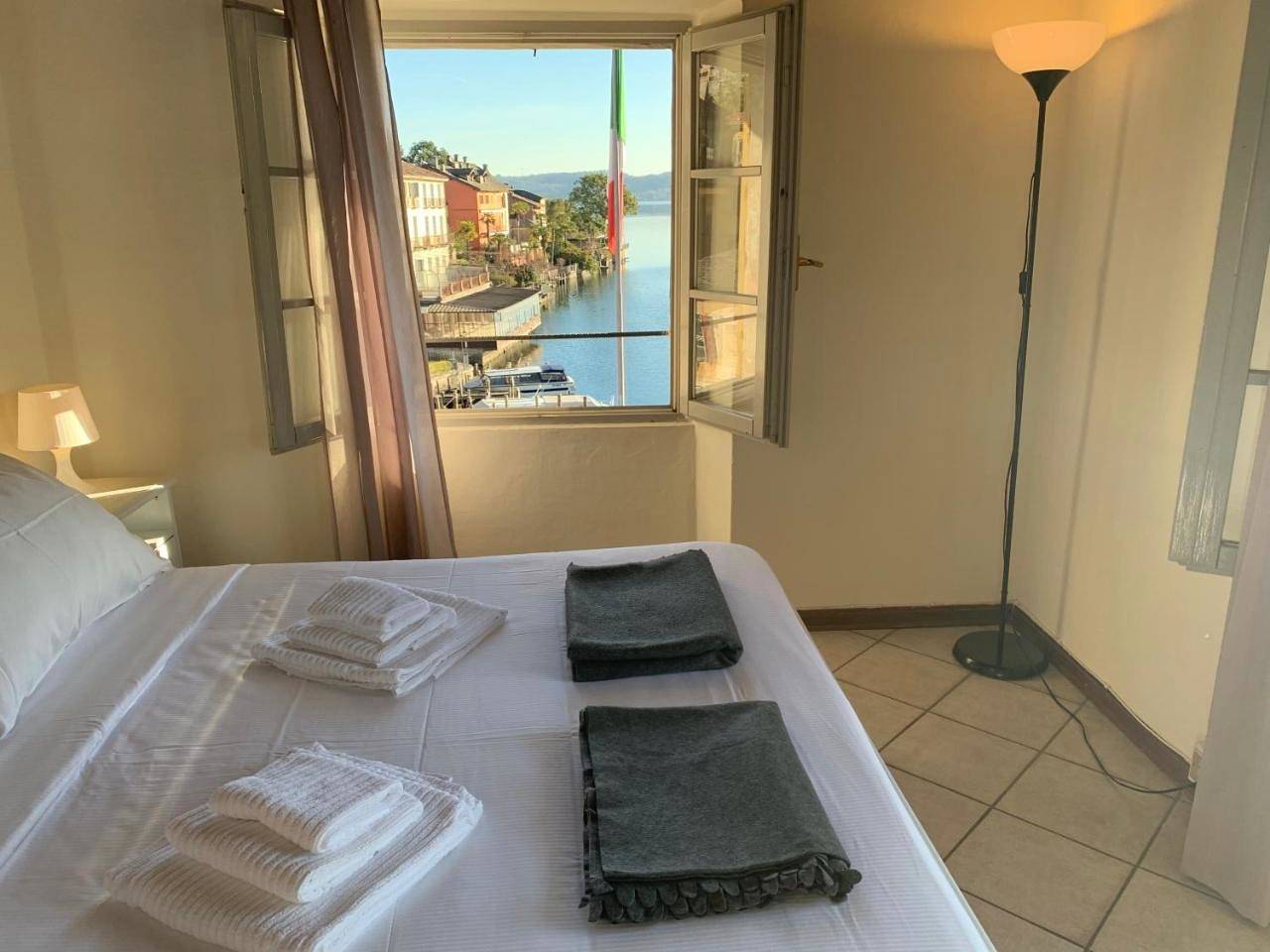 Ganze Wohnung, -Ortaflats- Appartamento Belvedere in Orta San Giulio, Ortasee