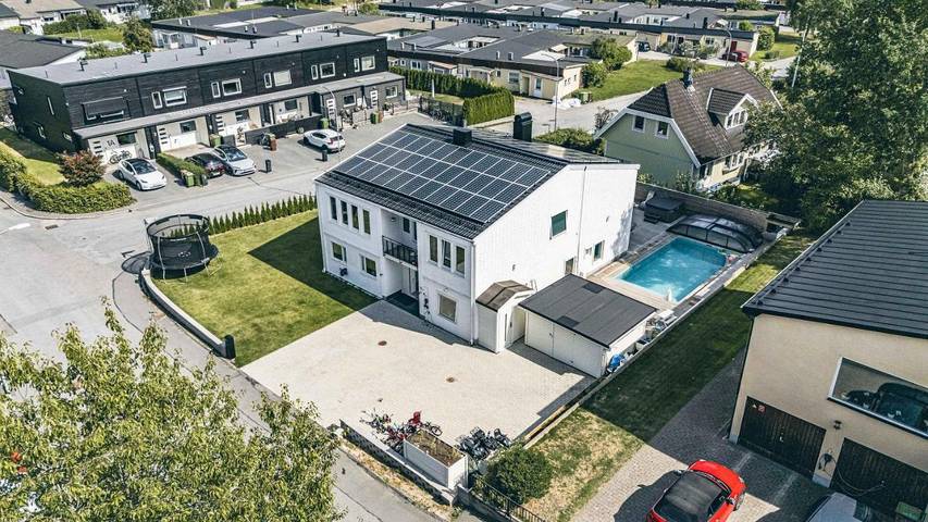 Ferienhaus für 9 Personen, mit Balkon und Terrasse sowie Garten und Pool in Sollentuna kommun