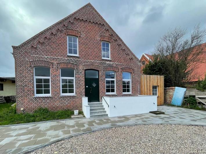 Ferienhaus für 8 Personen, mit Terrasse und Garten in Loquard