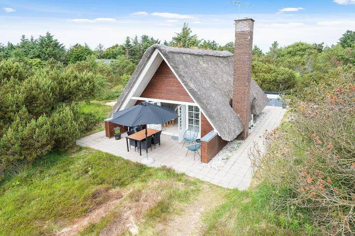 Villa for 4 people, with hot tub and balcony/terrace as well as terrace - 1