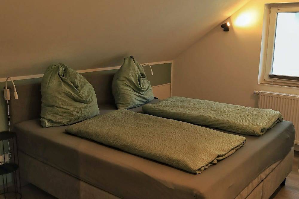 Ganze Wohnung, Deluxe Ferienwohnung Weins, 2 Schlafzimmer, Mosel, Treis-Karden in Burg Eltz, Treis-Karden