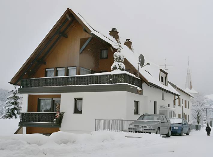 Apartamento entero, Apartamento '45qm' con vistas a la montaña, jardín compartido y Wi-Fi in Schonach, Schonach im Schwarzwald