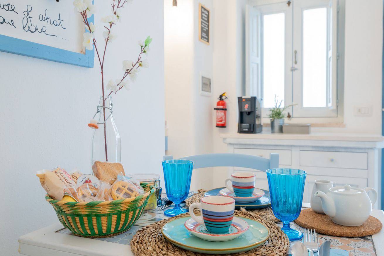 Entire apartment, Il Vico 12 Ostuni by Rentbeat in Ostuni, Salento